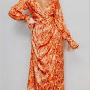 All about May NWT Gorgeous boho floral dress size 6